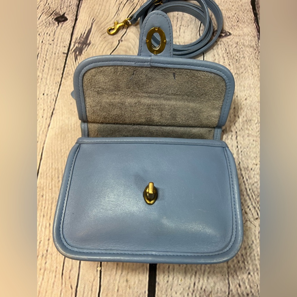 Vintage Coach 9023 Winnie Bag RARE🩵PERIWINKLE BLUE🩵Made in ‘97 Only NICE! - Picture 11 of 14